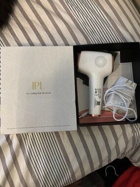 At home IPL hair removal device